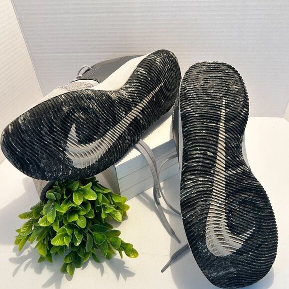 Men’s Nike Fly By Low II AJ5902-010 basketball shoe Size 8 - Picture 4 of 4